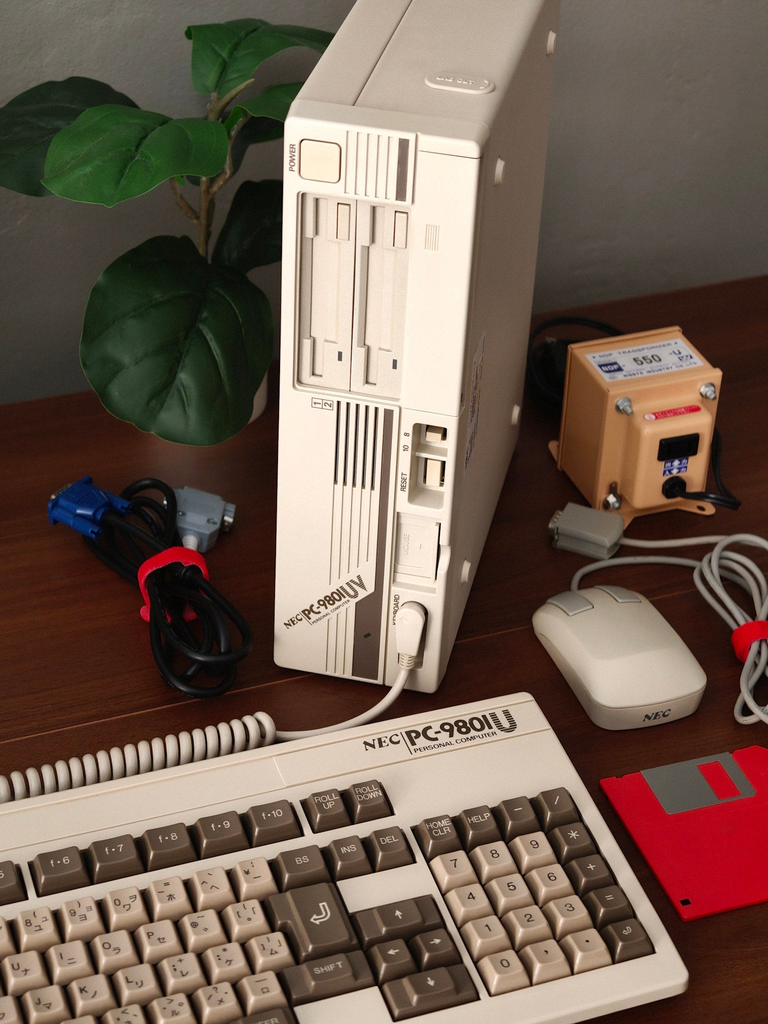 NEC PC-9801UV11 +コード、マウス付き PC-9801UV11 – MICOM-MINMAY